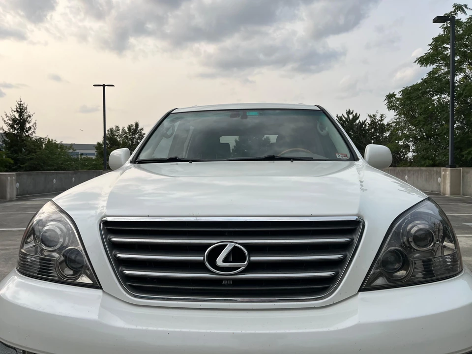 2004 Lexus GX 1st Gen - Image 13 of 31