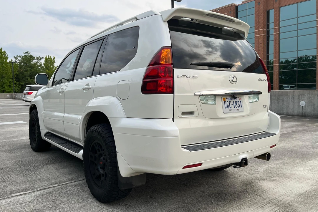 2004 Lexus GX 1st Gen - Image 4 of 31