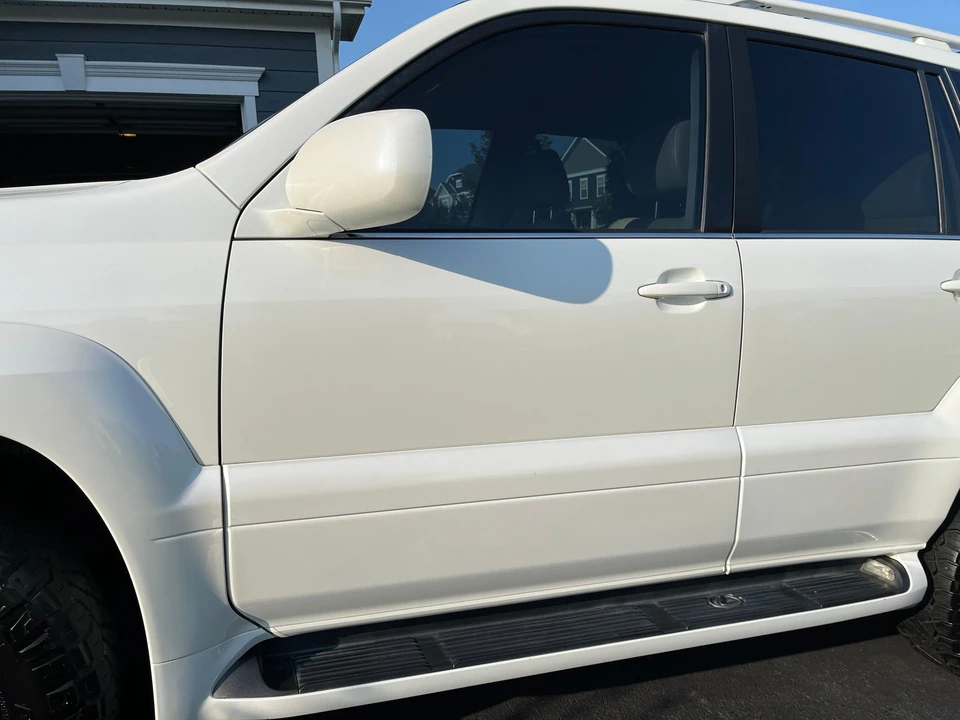 2004 Lexus GX 1st Gen - Image 25 of 31