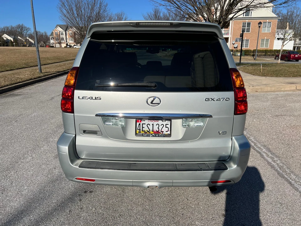 2004 Lexus GX 1st Gen - Image 19 of 31