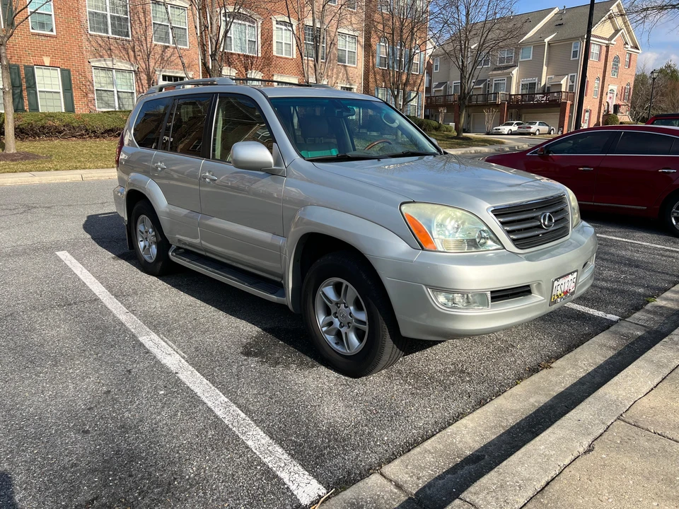 2004 Lexus GX 1st Gen - Image 24 of 31