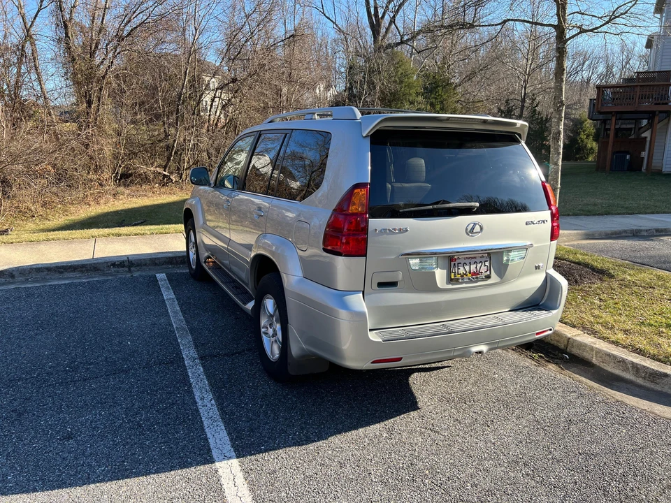 2004 Lexus GX 1st Gen - Image 14 of 31