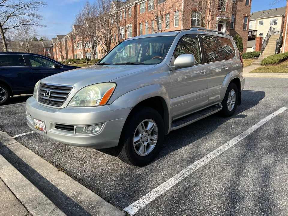 2004 Lexus GX 1st Gen - Image 9 of 31