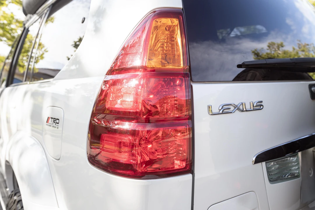 2004 Lexus GX 1st Gen - Image 9 of 9