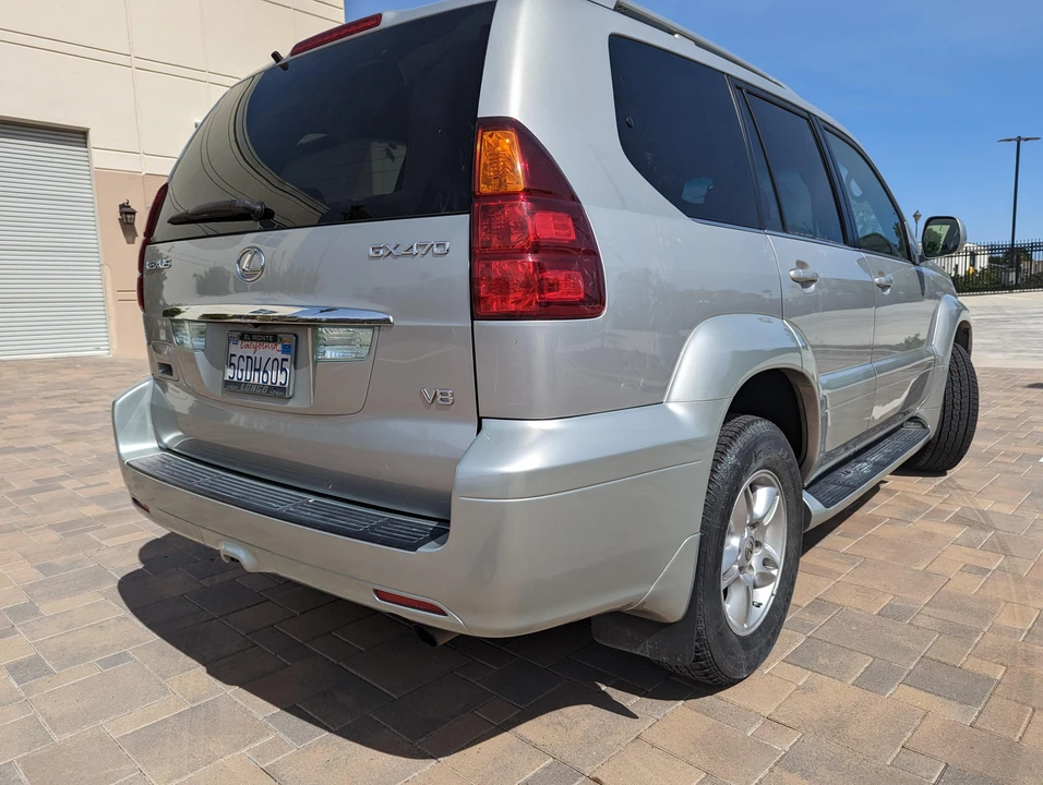 2004 Lexus GX 1st Gen - Image 11 of 31
