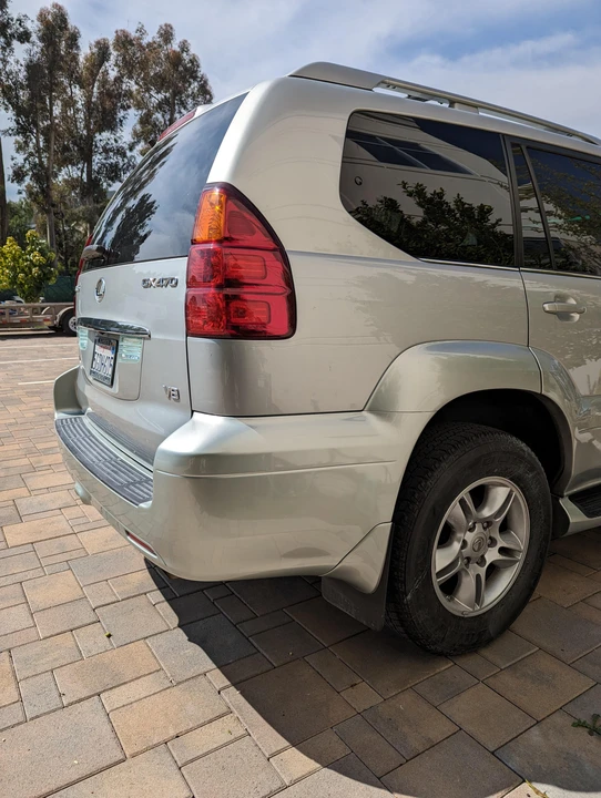 2004 Lexus GX 1st Gen - Image 19 of 31
