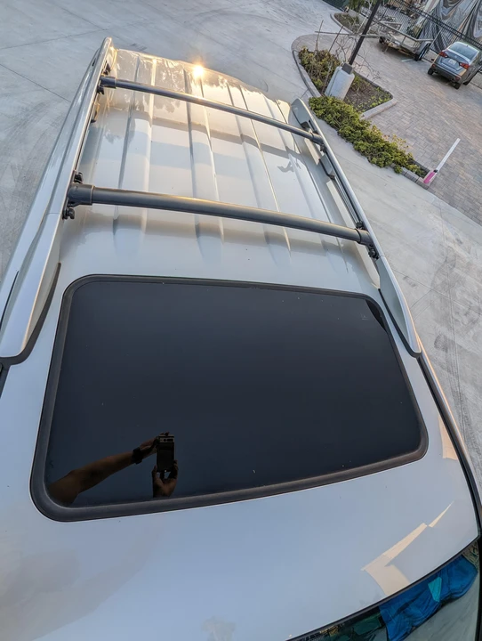 2004 Lexus GX 1st Gen - Image 21 of 31