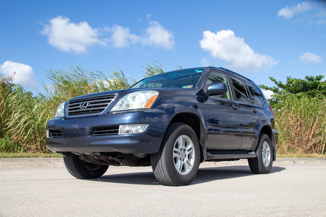 2004 Lexus GX 1st Gen - Image 8 of 31