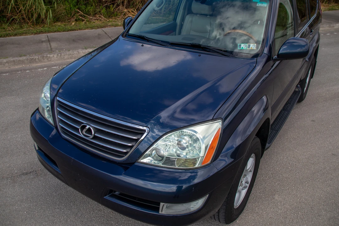 2004 Lexus GX 1st Gen - Image 28 of 31