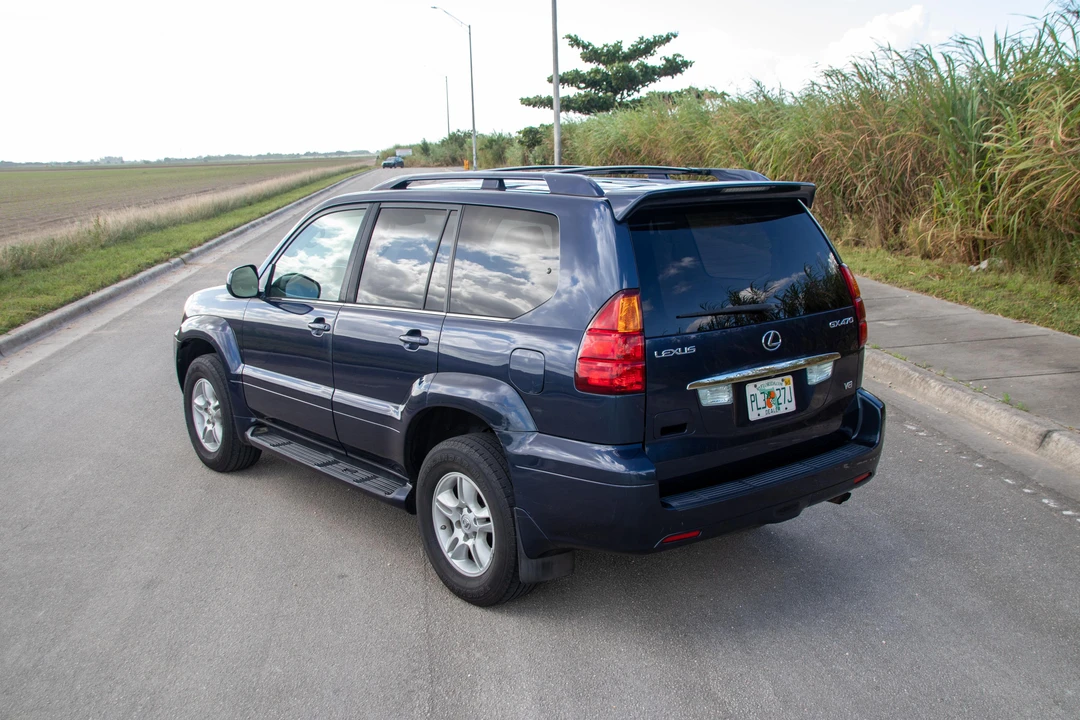 2004 Lexus GX 1st Gen - Image 12 of 31