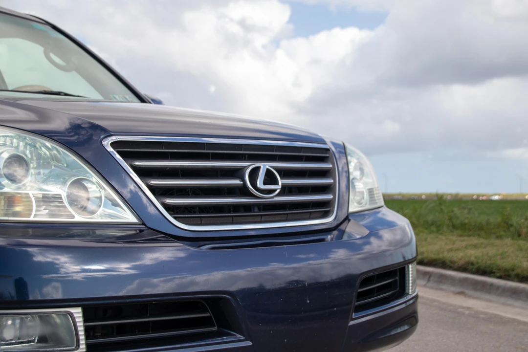 2004 Lexus GX 1st Gen - Image 27 of 31