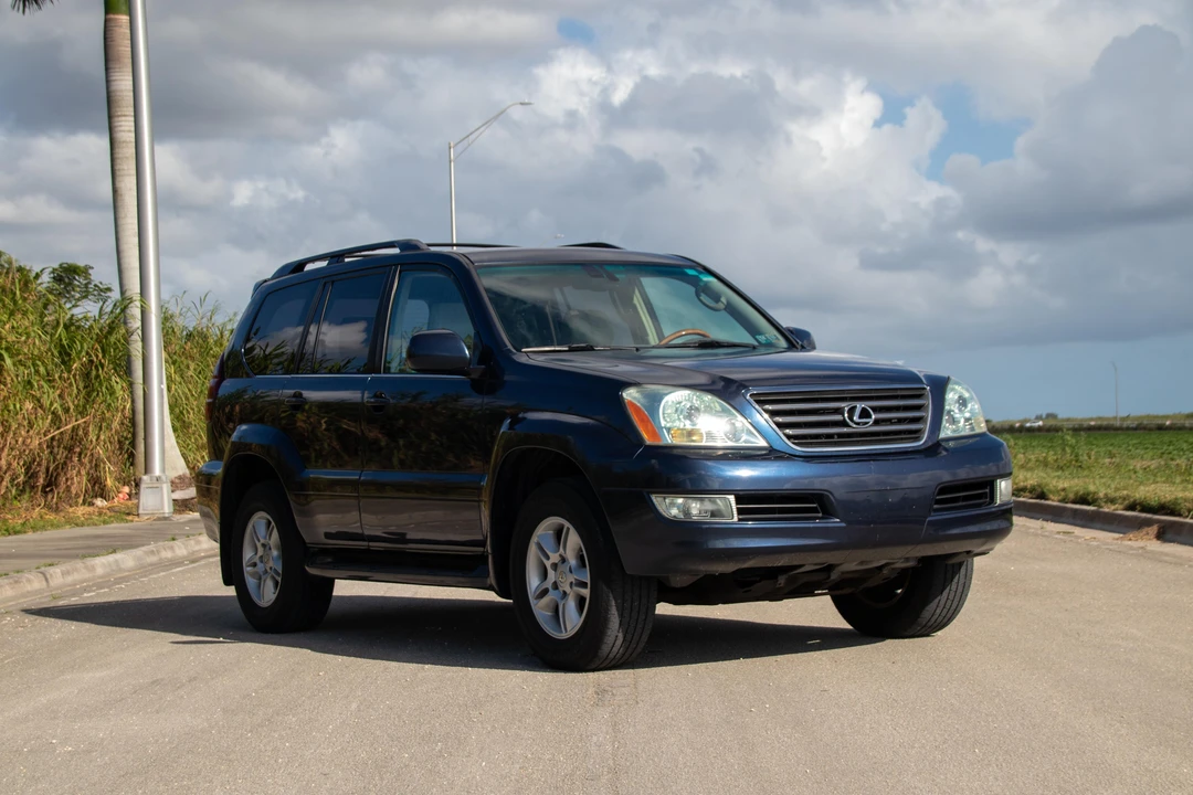 2004 Lexus GX 1st Gen - Image 21 of 31