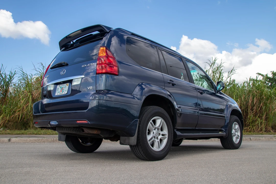 2004 Lexus GX 1st Gen - Image 19 of 31