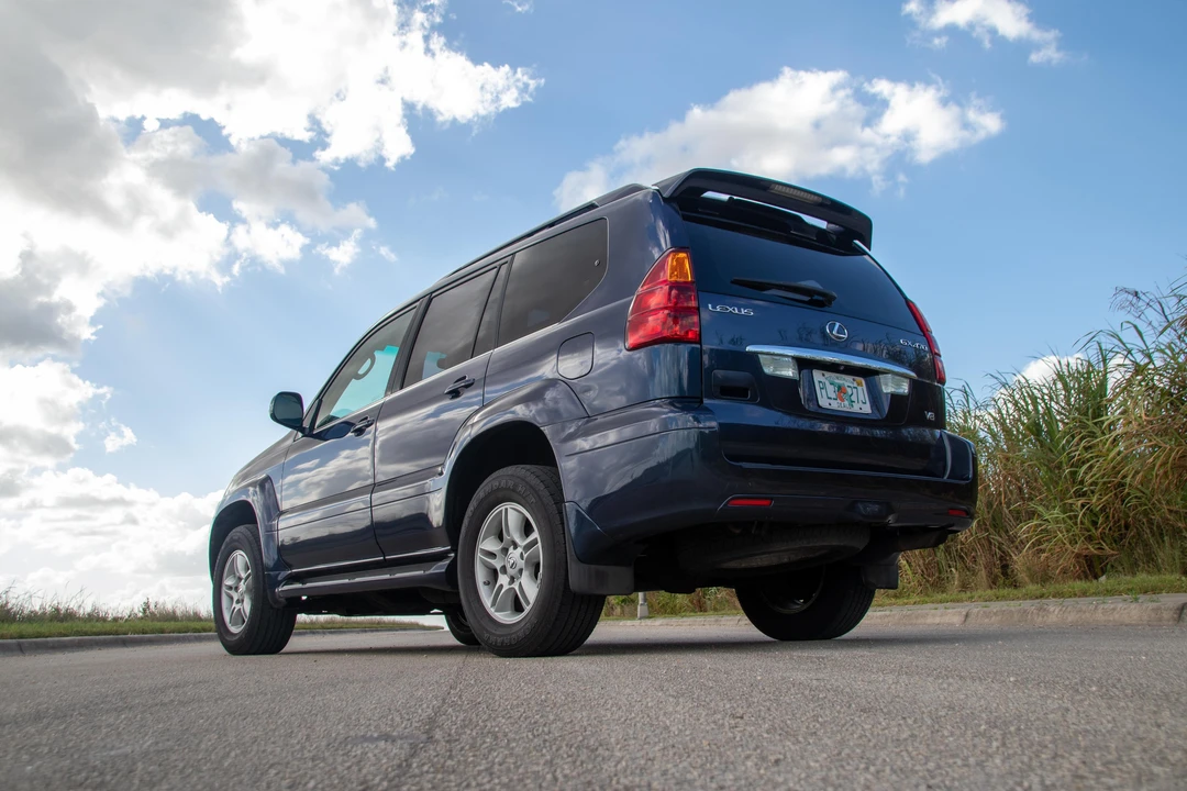 2004 Lexus GX 1st Gen - Image 14 of 31