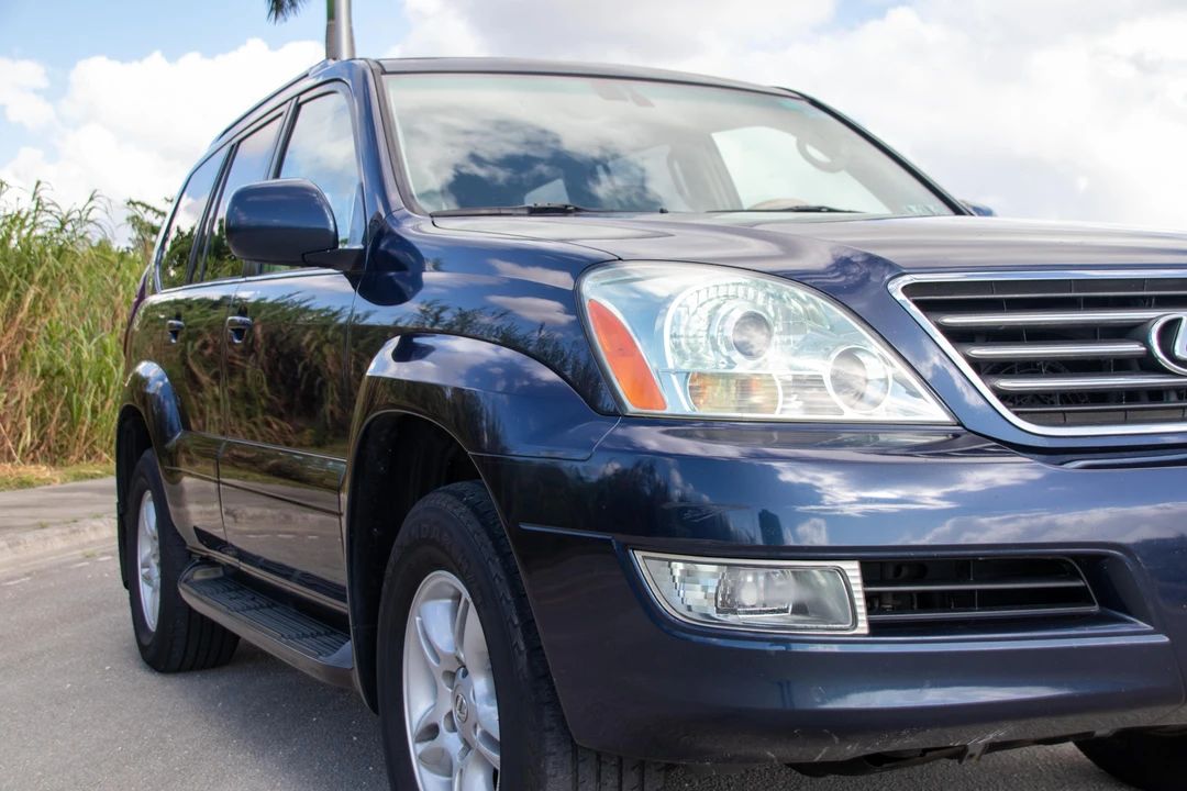 2004 Lexus GX 1st Gen - Image 26 of 31