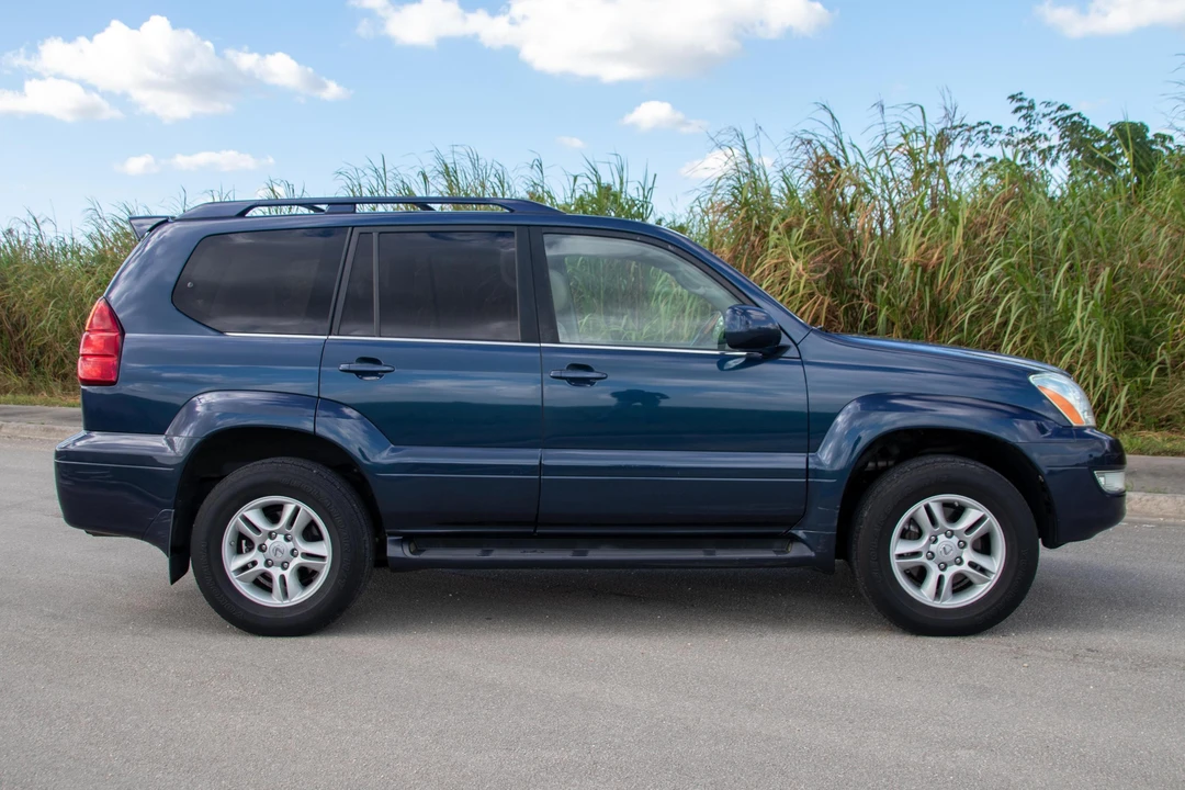 2004 Lexus GX 1st Gen - Image 3 of 31