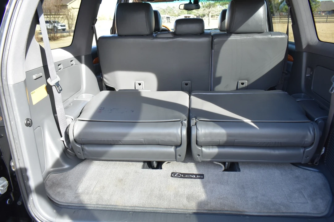 2004 Lexus GX 1st Gen - Image 16 of 21
