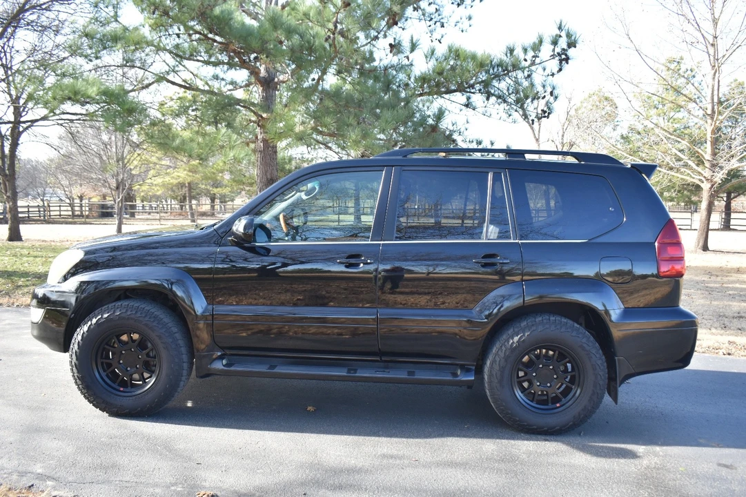 2004 Lexus GX 1st Gen - Image 3 of 21