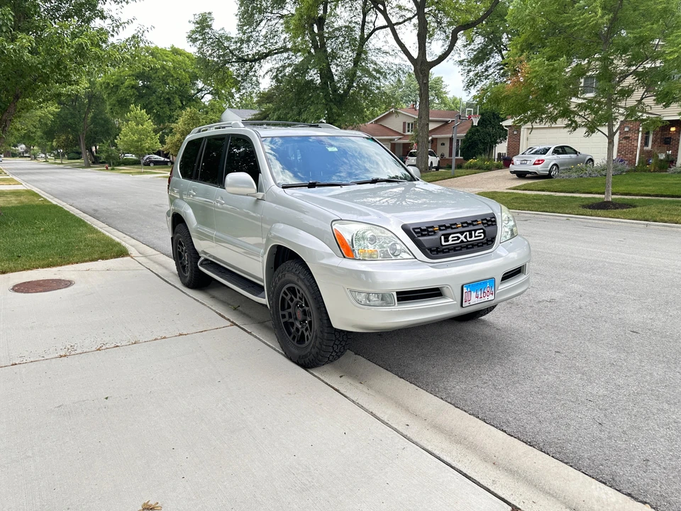 2004 Lexus GX 1st Gen - Image 23 of 31