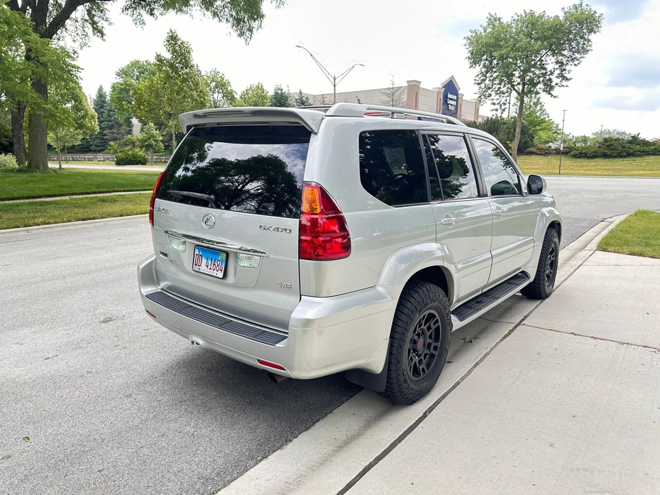 2004 Lexus GX 1st Gen - Image 17 of 31