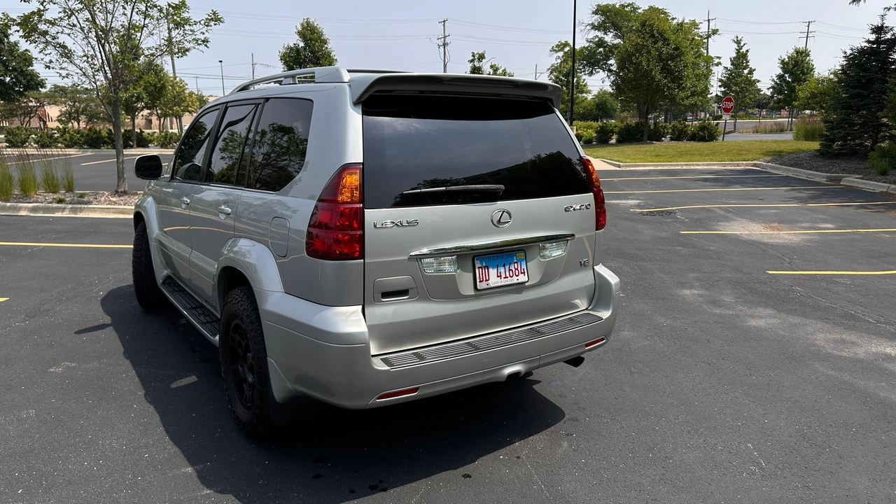 2004 Lexus GX 1st Gen - Image 14 of 31