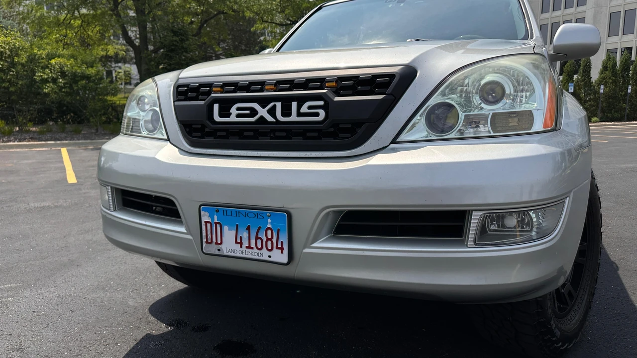 2004 Lexus GX 1st Gen - Image 26 of 31