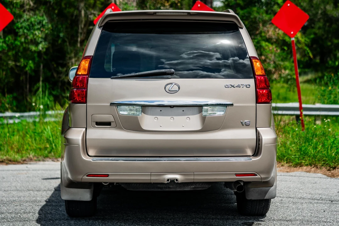 2004 Lexus GX 1st Gen - Image 5 of 31