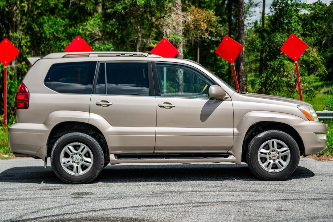 2004 Lexus GX 1st Gen - Image 3 of 31
