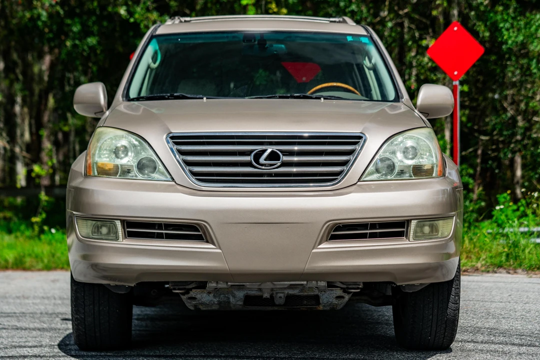 2004 Lexus GX 1st Gen - Image 2 of 31