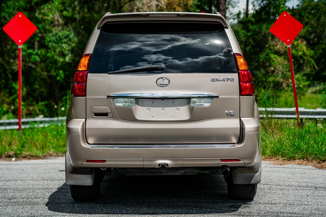 2004 Lexus GX 1st Gen - Image 19 of 31
