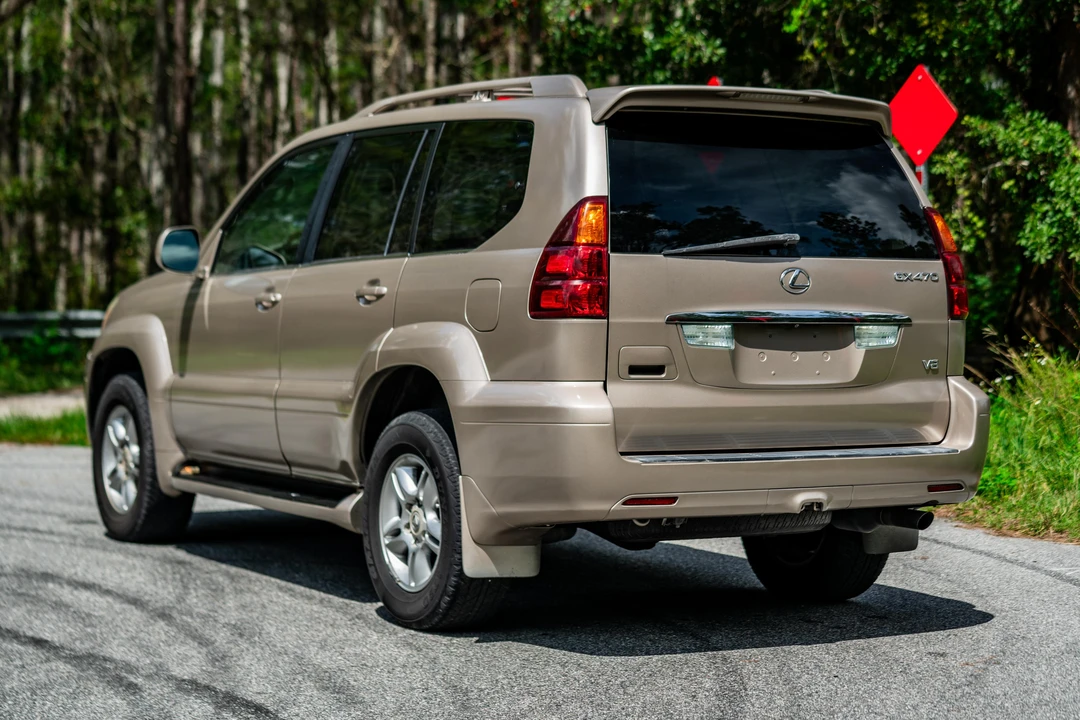 2004 Lexus GX 1st Gen - Image 17 of 31