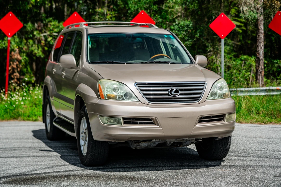 2004 Lexus GX 1st Gen - Image 29 of 31
