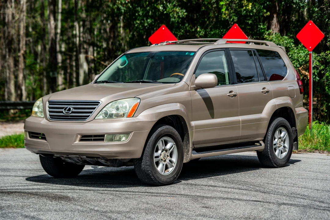 2004 Lexus GX 1st Gen - Image 9 of 31