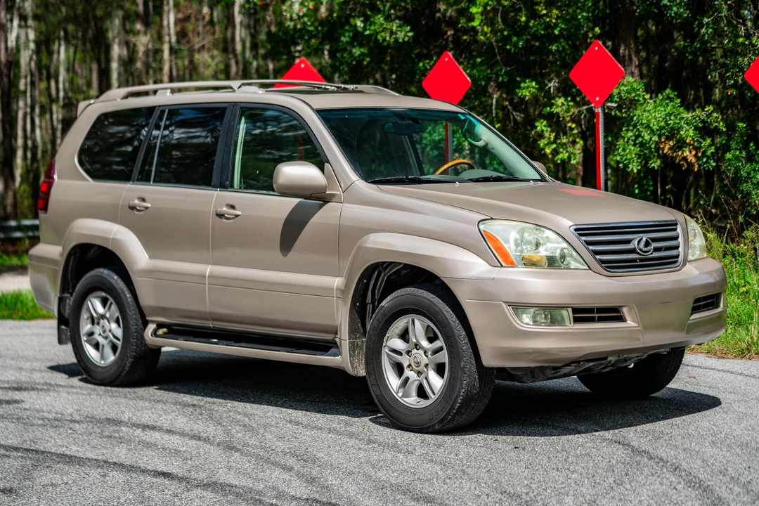 2004 Lexus GX 1st Gen - Image 27 of 31