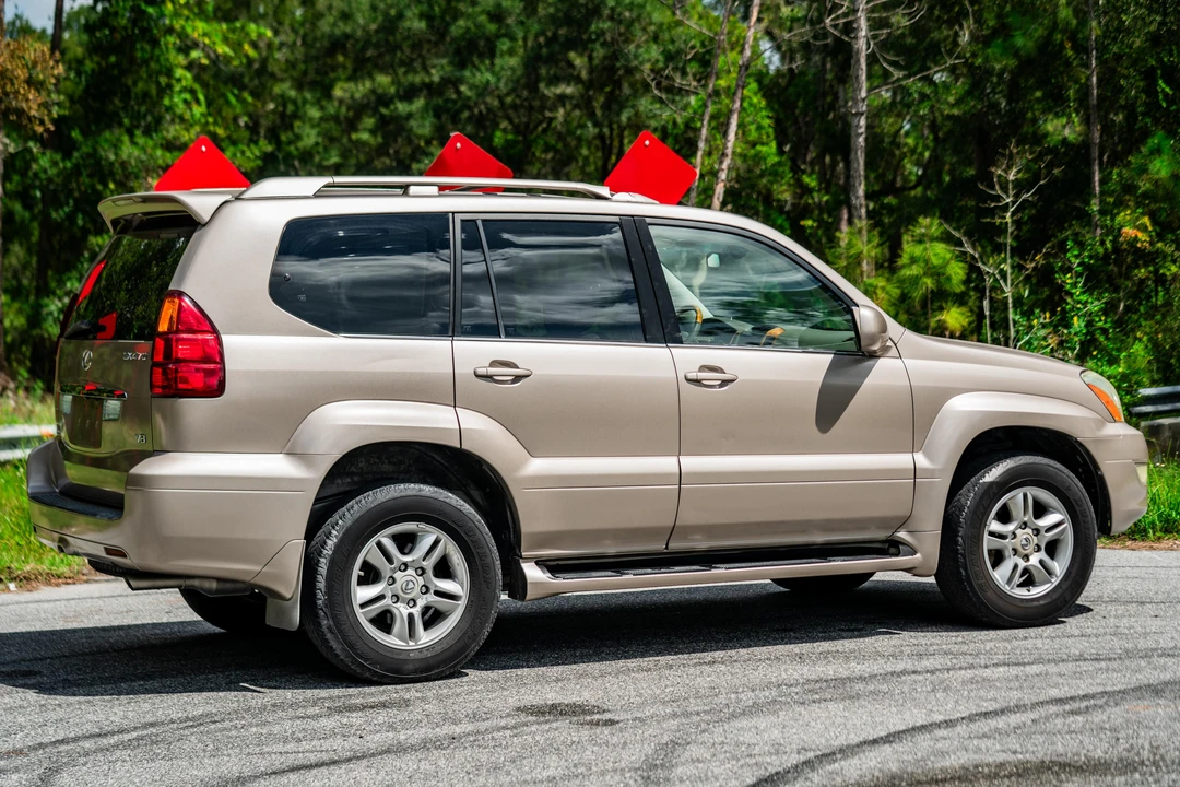 2004 Lexus GX 1st Gen - Image 24 of 31