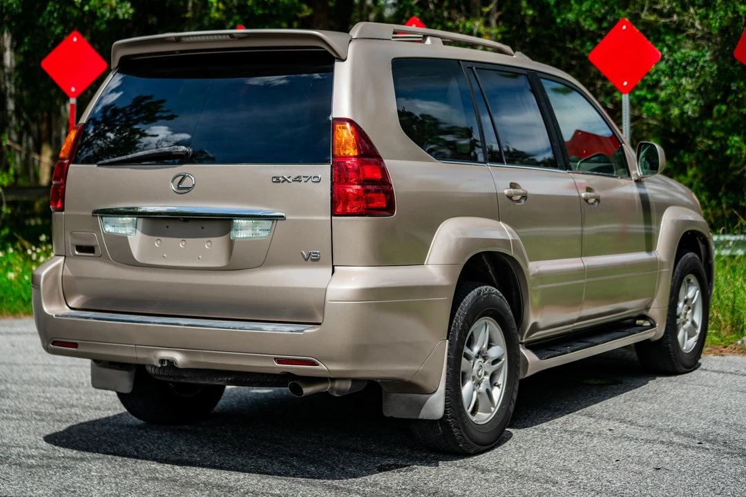 2004 Lexus GX 1st Gen - Image 21 of 31