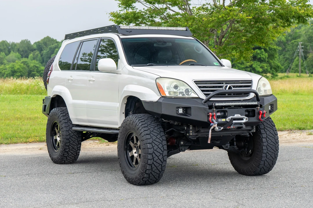 2004 Lexus GX 1st Gen - Image 10 of 31