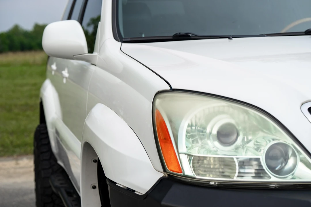2004 Lexus GX 1st Gen - Image 11 of 31