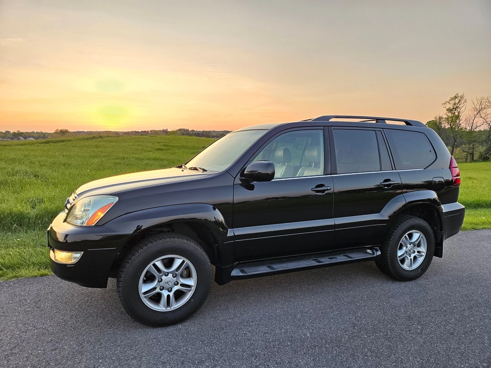 2004 Lexus GX 1st Gen - Image 7 of 31