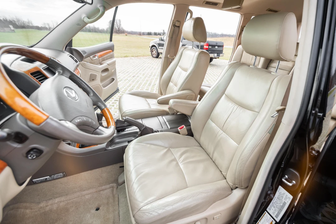 2004 Lexus GX 1st Gen - Image 30 of 31