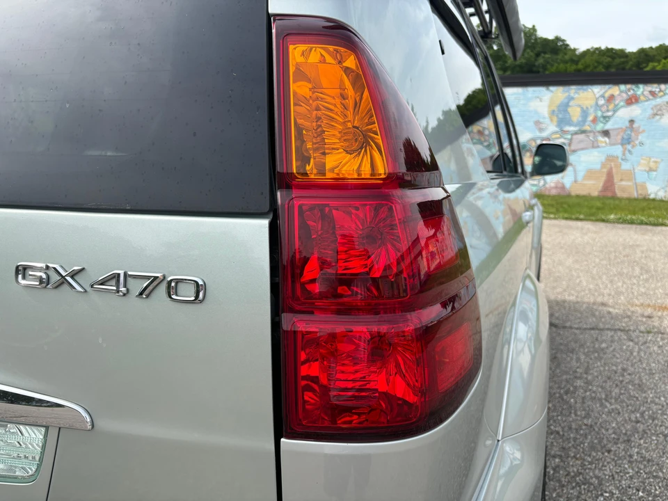 2004 Lexus GX 1st Gen - Image 24 of 31
