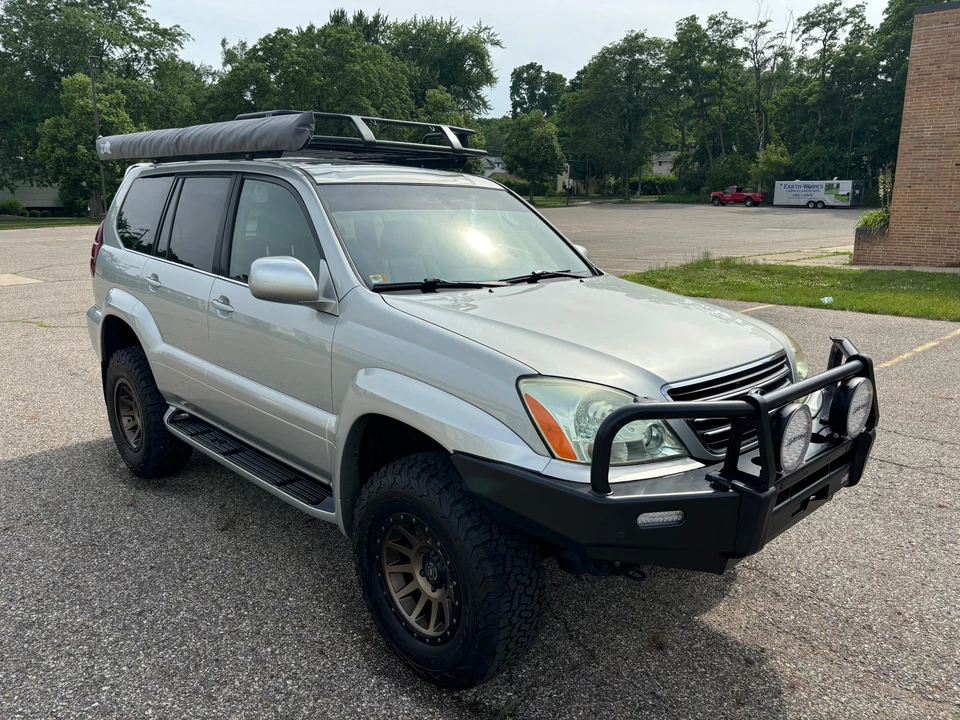 2004 Lexus GX 1st Gen - Image 12 of 31