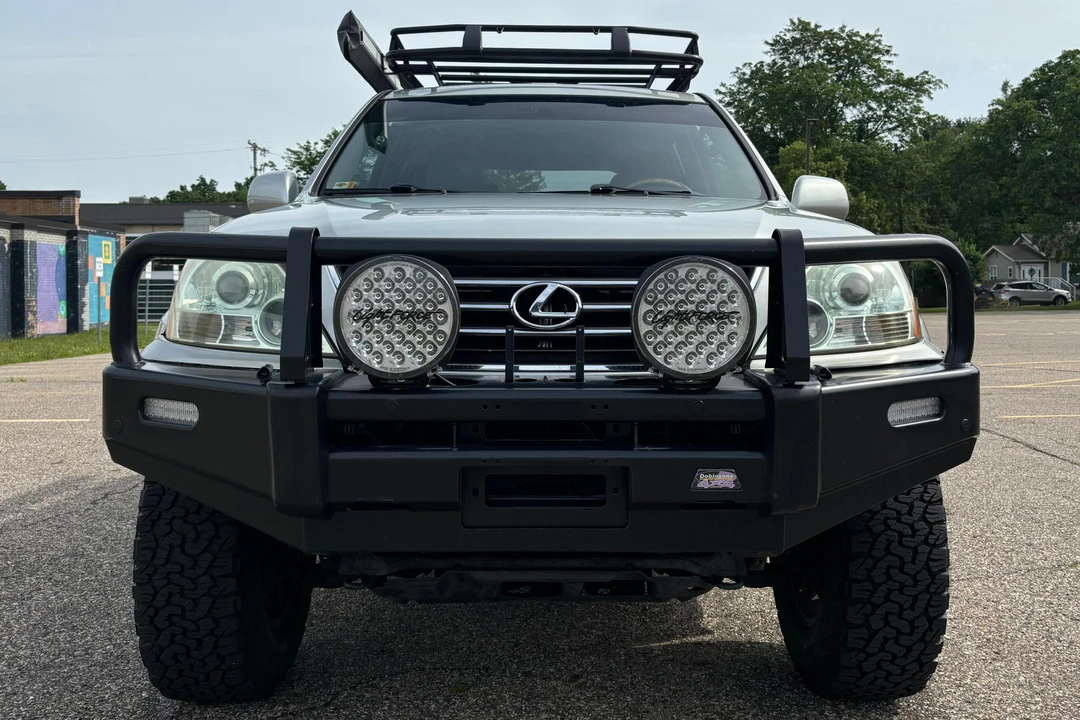 2004 Lexus GX 1st Gen - Image 2 of 31