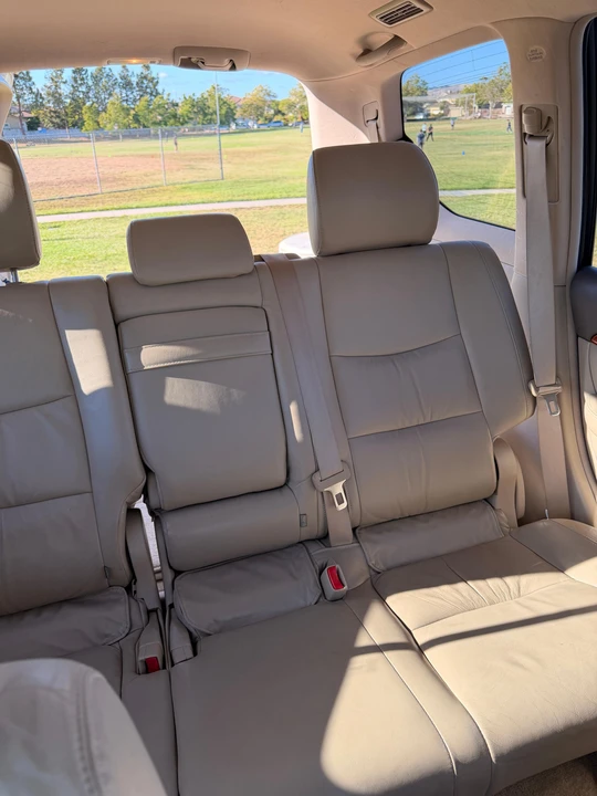 2004 Lexus GX 1st Gen - Image 26 of 31
