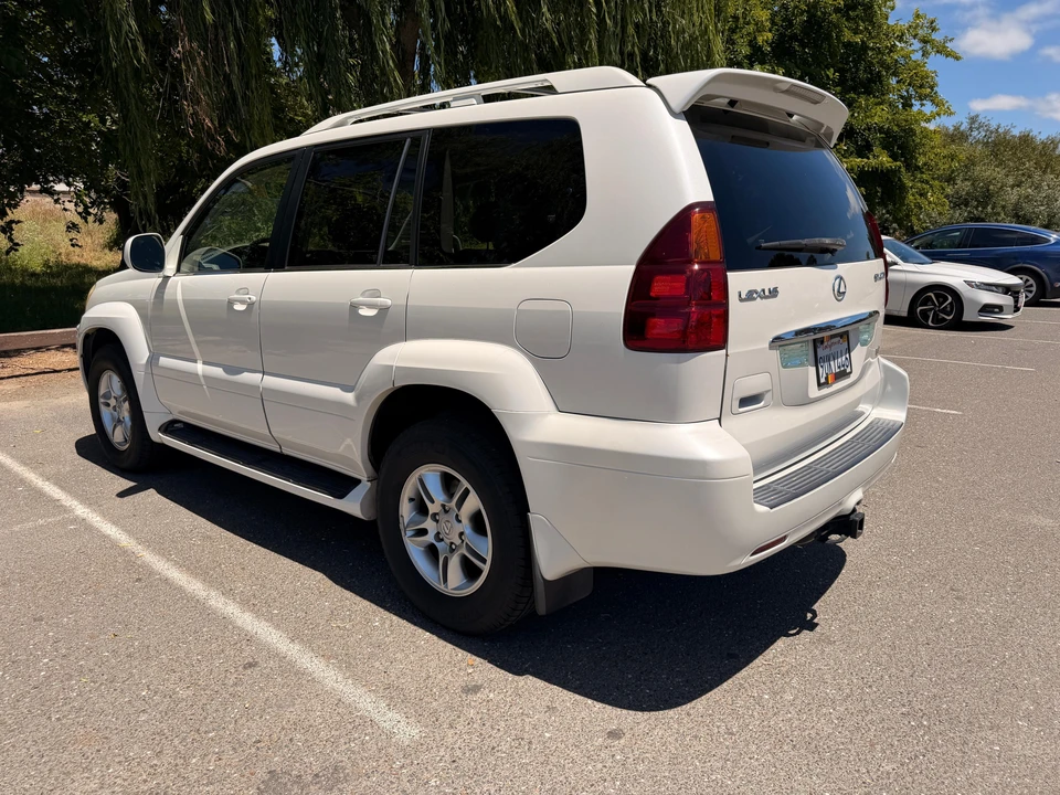 2004 Lexus GX 1st Gen - Image 9 of 31