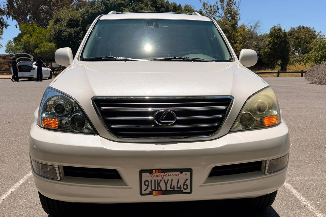 2004 Lexus GX 1st Gen - Image 2 of 31