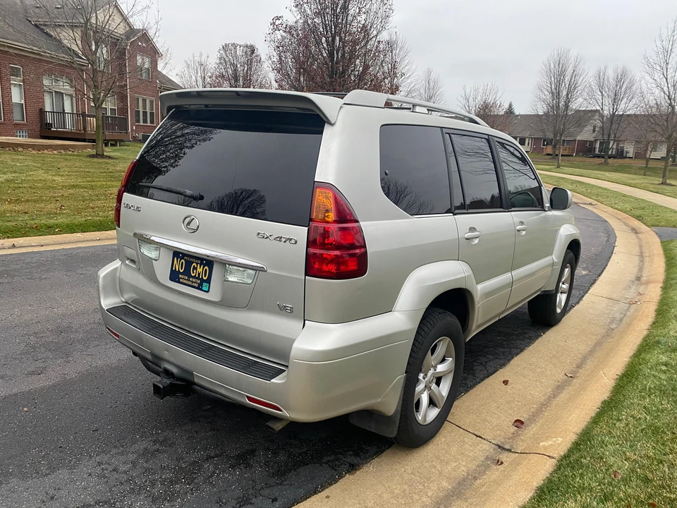 2004 Lexus GX 1st Gen - Image 17 of 31