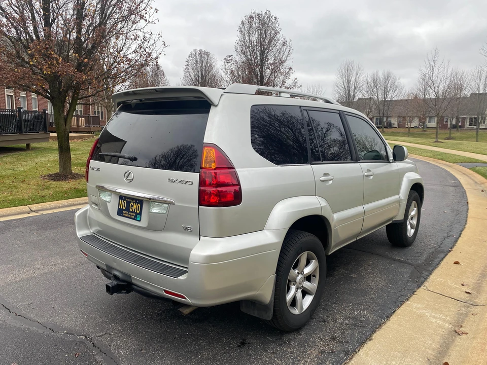 2004 Lexus GX 1st Gen - Image 18 of 31