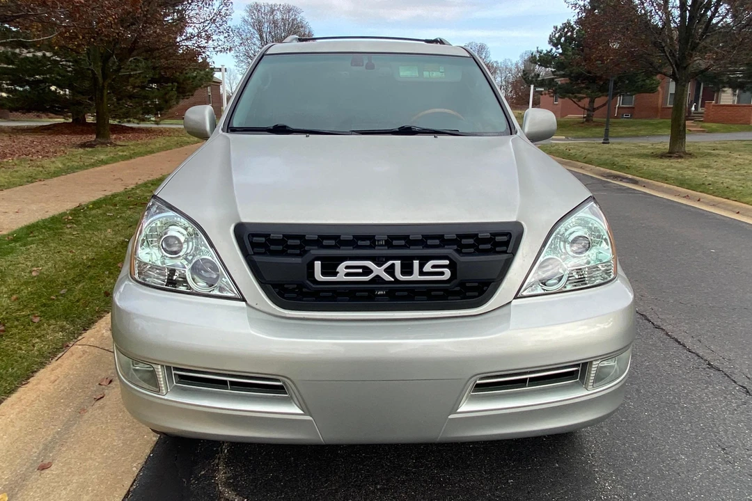 2004 Lexus GX 1st Gen - Image 2 of 31