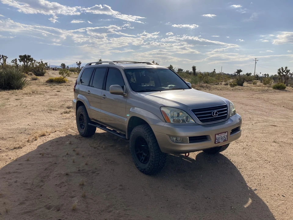 2004 Lexus GX 1st Gen - Image 21 of 31